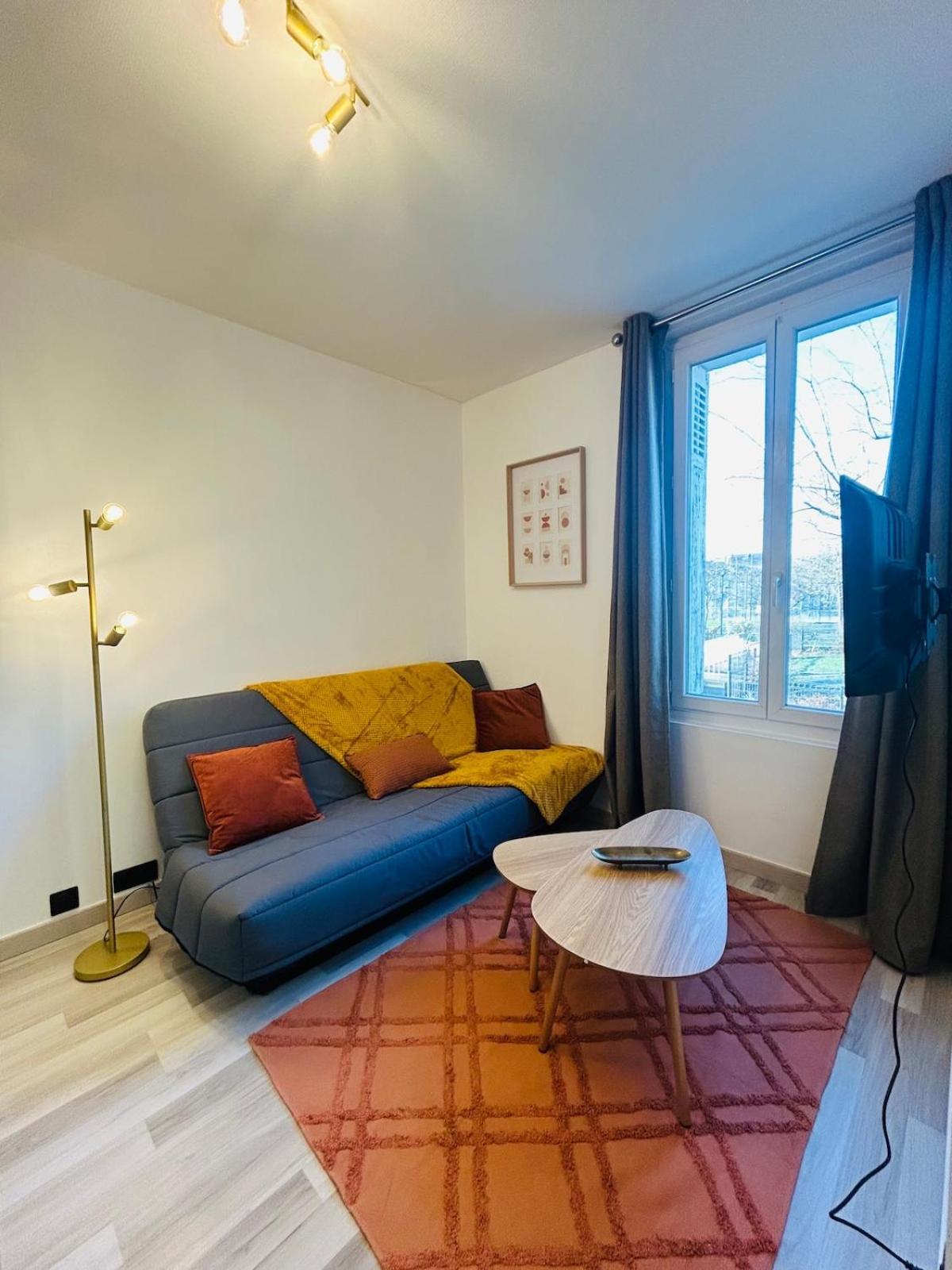 Appartement Charmant Proche Gare Tours Exteriér fotografie