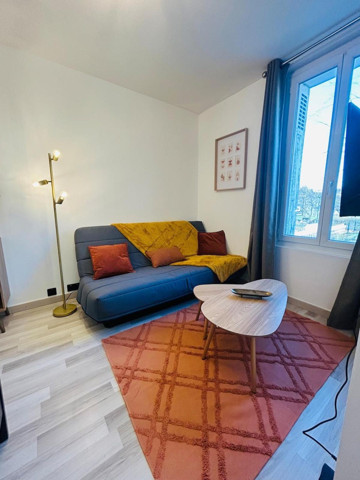 Appartement Charmant Proche Gare Tours Exteriér fotografie